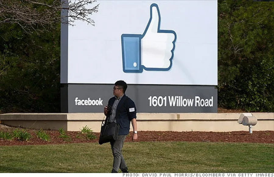 Facebook наема 1000 души за проверка на реклами