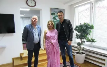 Бербатов направи фурор в посолството на Индия