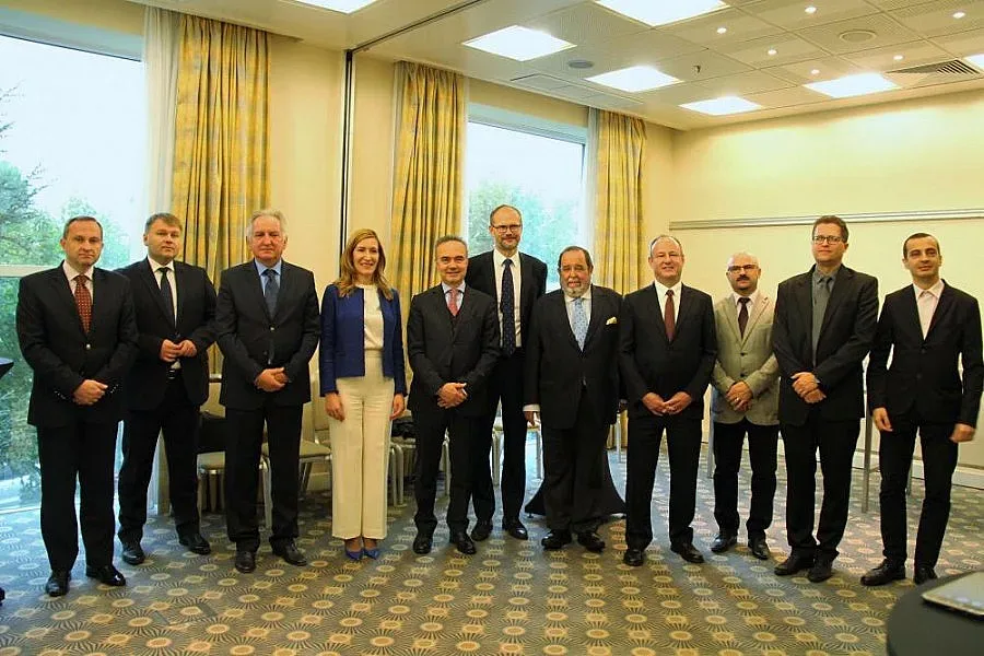 Ангелкова празнува Деня на туризма с дипломати