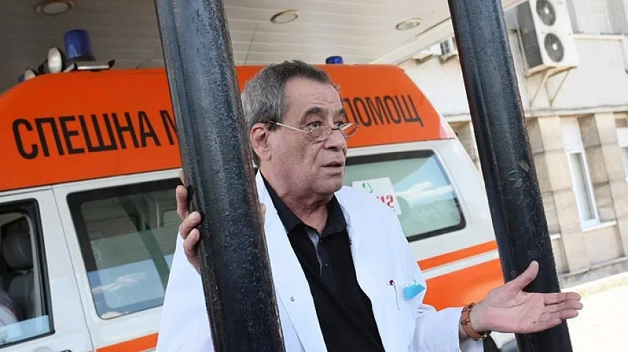 Изгониха проф. Миланов от "Пирогов"