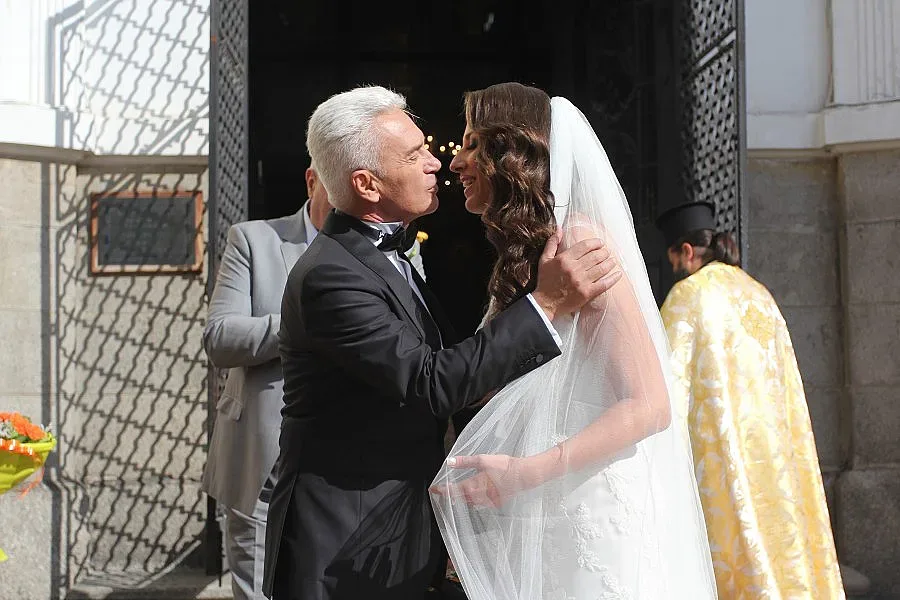 Пускат жалба заради сватбата на Сидеров