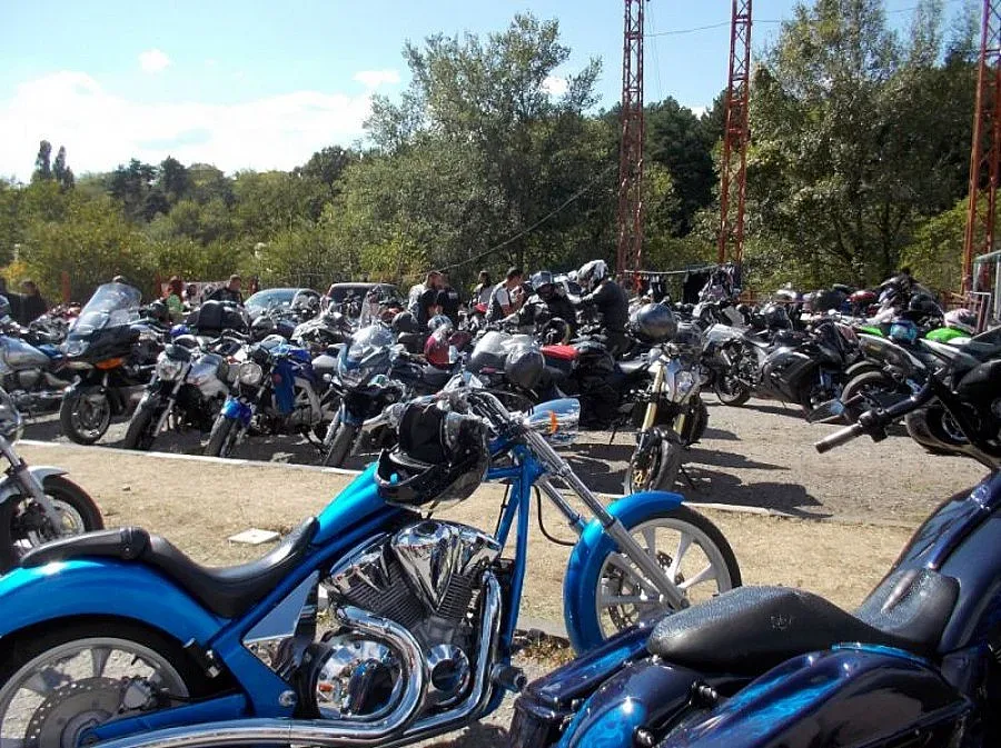 Рокерският събор почете Вазов и Левски