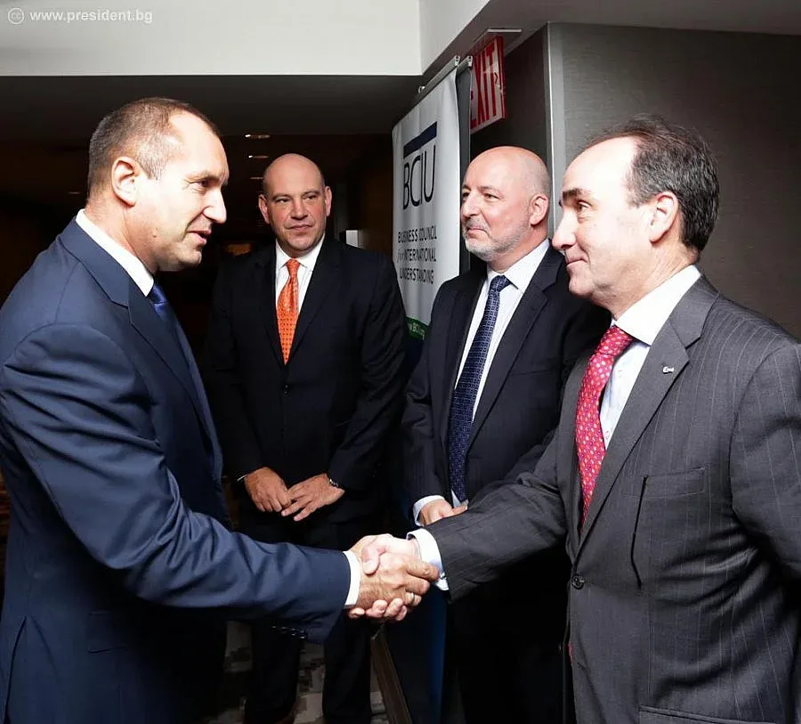 Президентът покани големи американски компании да инвестират у нас