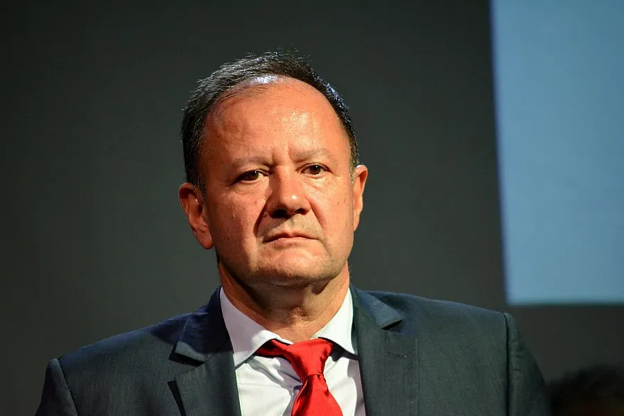 Миков: Какво ще ни вземе Русия - петрола или диамантите?