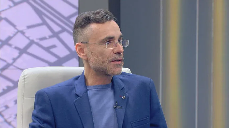 Атаката по „Левски" е малоумщина, рекет или завист