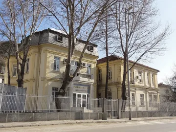 Биячът на учителя си е обвинен в хулиганство с дързост и цинизъм