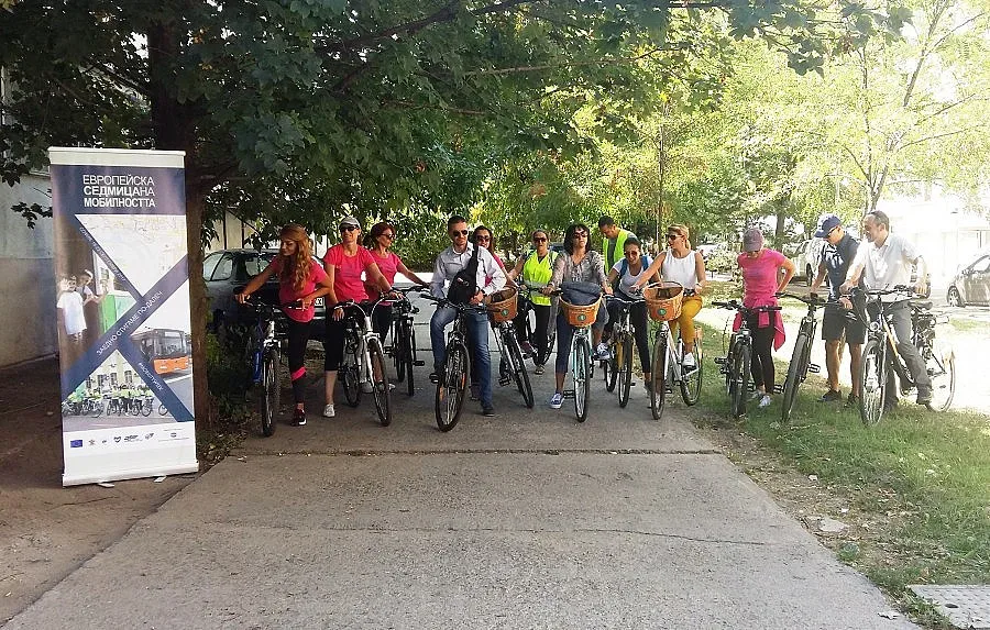 Чиновници от Студентски град яхнаха колела