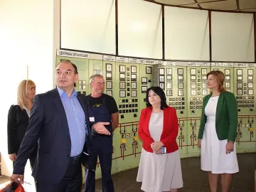 Министър Петкова: Лично ще проверя запасите от въглища