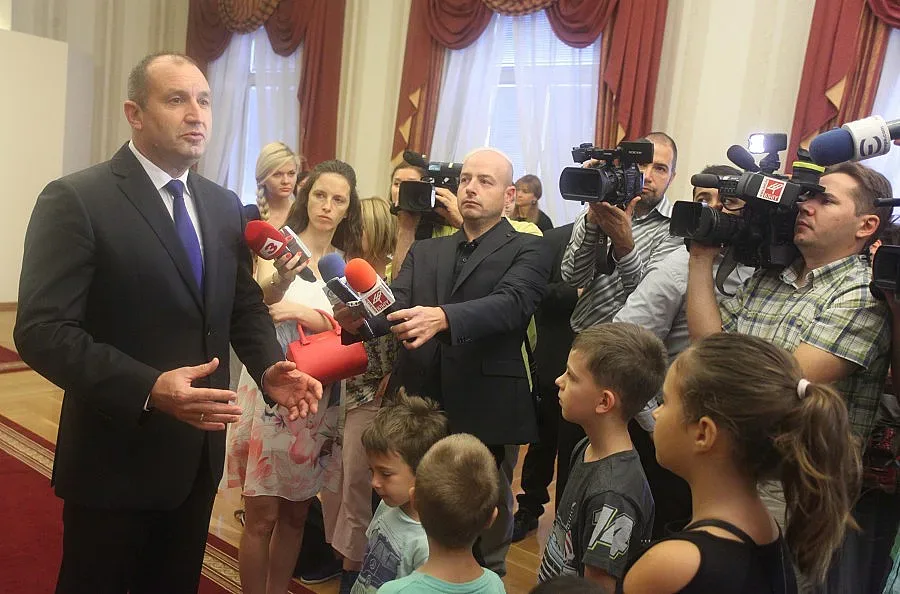 Радев отива в българска църква и училище в Америка