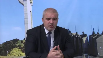 Депутат от ГЕРБ: Постоянно са променяли параметрите за изтребителите