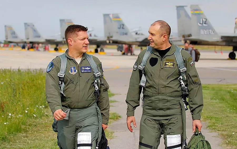 Румен Радев: Лобистите постигнаха своето, може да не празнуваме 100 г. авиация