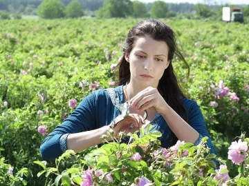 Неда Спасова си татуира бъдещето 