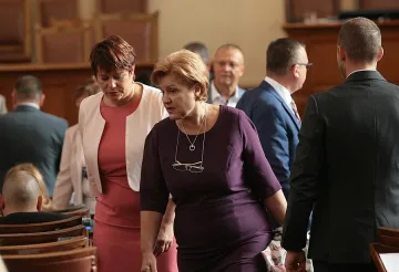 Бутнаха ветото на Радев за закон