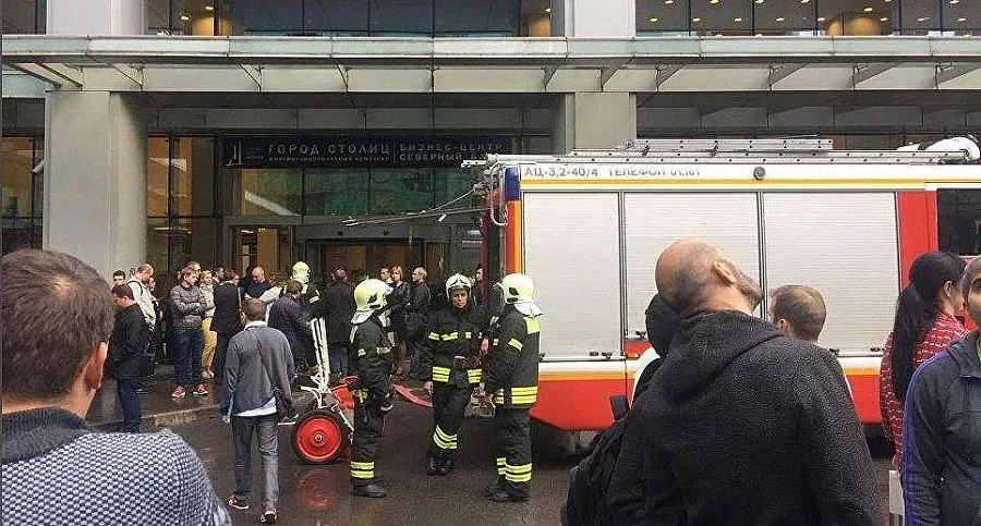 Телефонен тероризъм парализира Москва