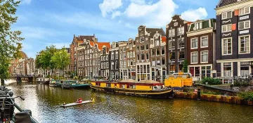 Вдигат с 54 евро таксите в Холандия