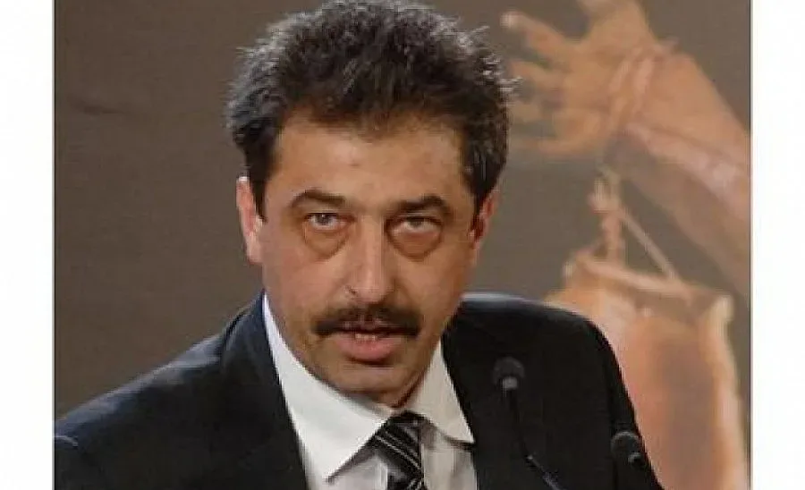 Цветан Василев губи в съда дело за обида