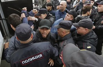 Задържаха близо 100 мюсюлмани в Санкт Петербуг