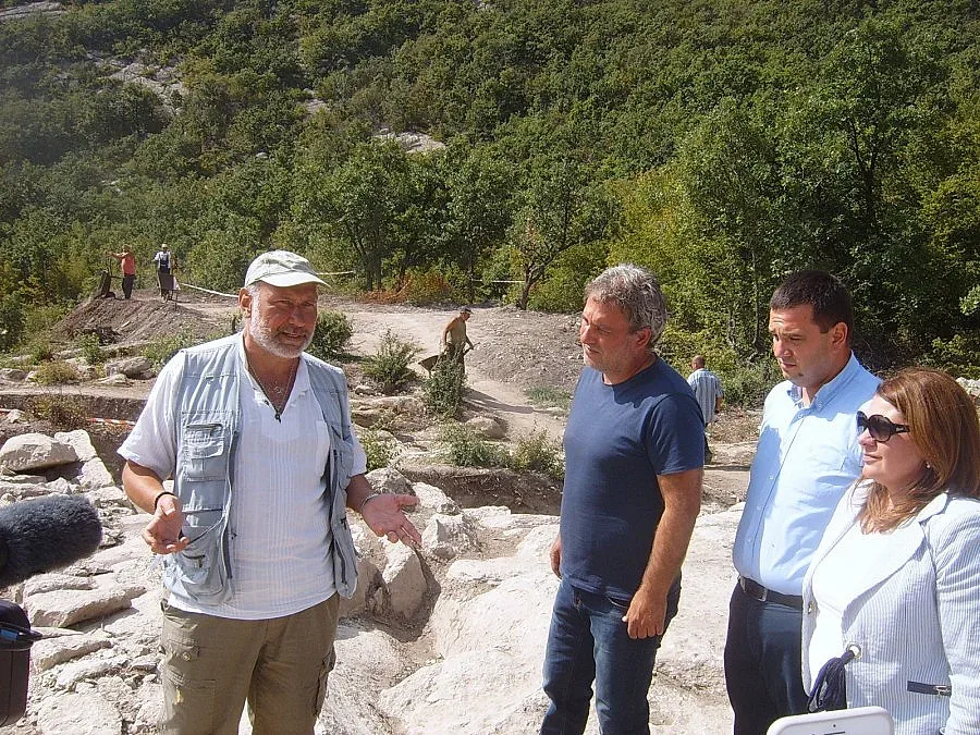 Боил Банов похвали разкопките на Перперикон