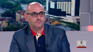 Пхенян показва мускули, за да плаши