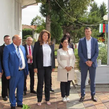 Илияна Йотова: Заедно трябва да се справим с бедността