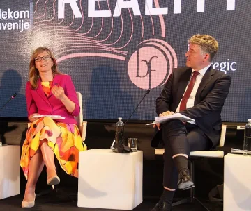 Захариева: Гражданите в ЕС не вярват на институциите