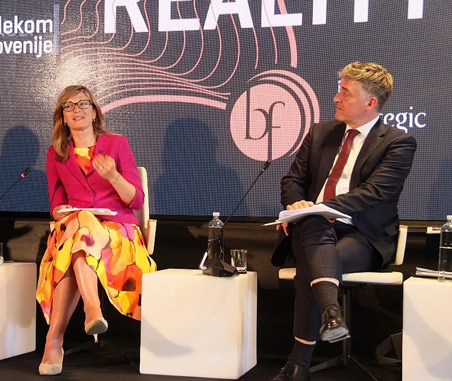 Захариева: Гражданите в ЕС не вярват на институциите