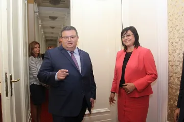 Нинова: Главният прокурор иска прозрачност и повече контрол