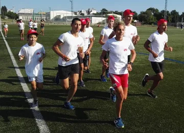 Силвия Георгиева тренира таланти от „Мтел атлетика за младежи"