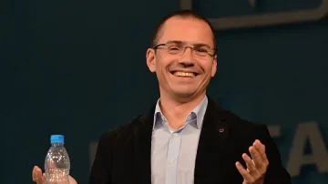 Джамбазки: Естественият хабитат на зелените са жълтите павета