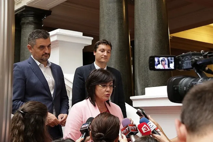 Препоръчаха на БСП да извади евродепутатите от проекта си за закон