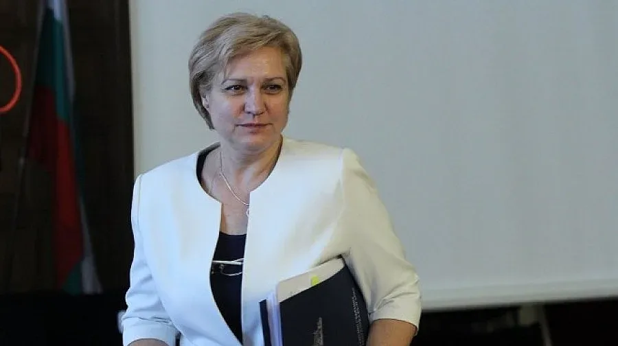 Менда Стоянова: Нинова вкарва клин между институциите
