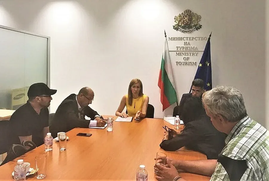 Хора с увреждания ще помагат за законите в туризма