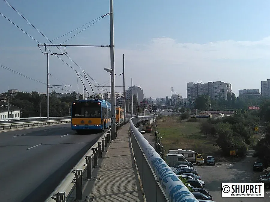 Мостът "Чавдар" е отворен за движение