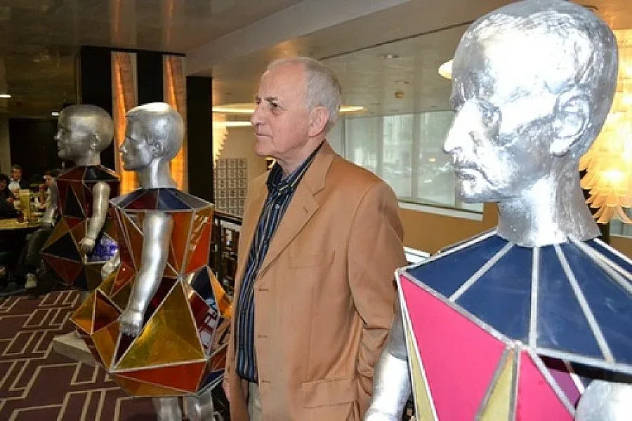 „Аполон Токсофорос" за Павел Койчев