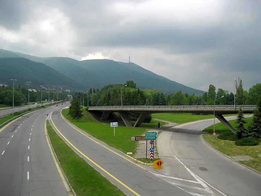 Незаконен изкоп остави без ток баровски квартал в София