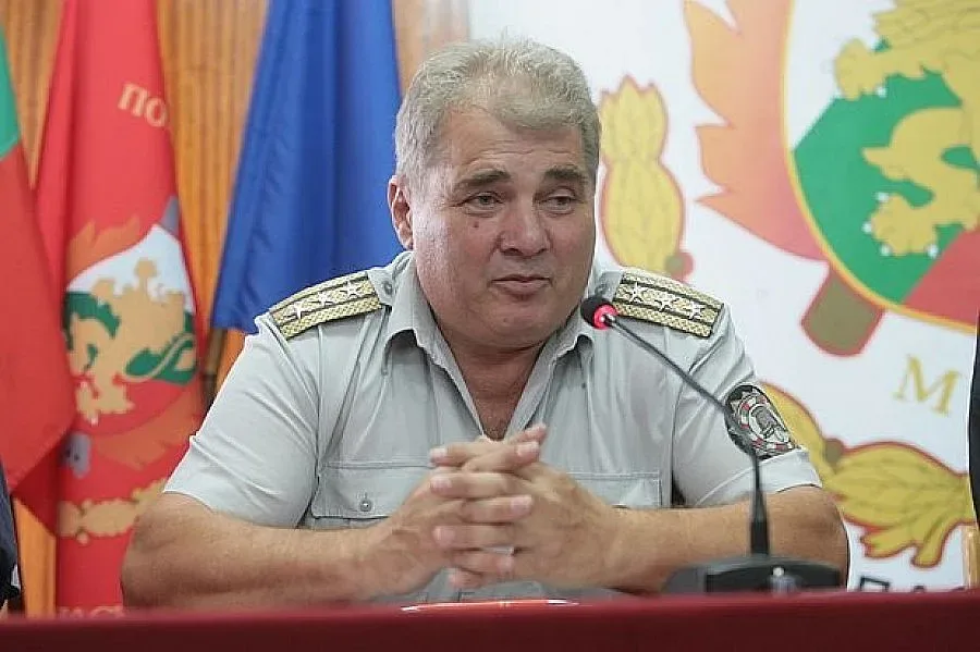 Няма опасност за населените места край пожара в Сливен