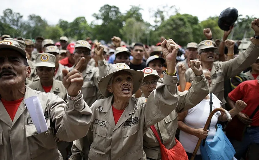 Мадуро ще спира янките с баби