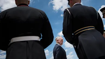 Американският министър на отбраната обсъди в Турция "вредното влияние на Иран в региона"