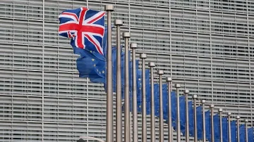 Великобритания дава девет милиона на Либия за борбата срещу тероризма