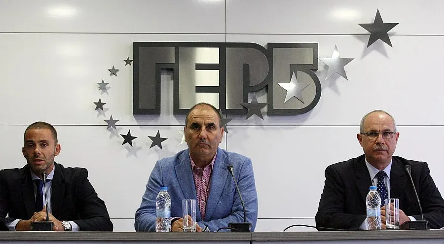 ГЕРБ: Нинова се припознава във всичко