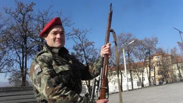 Добра новина! Войнолюбивите в България са само 25%