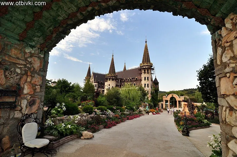 Замъкът в Равадиново е в топ 3, изпреварва Нойшвайнщайн