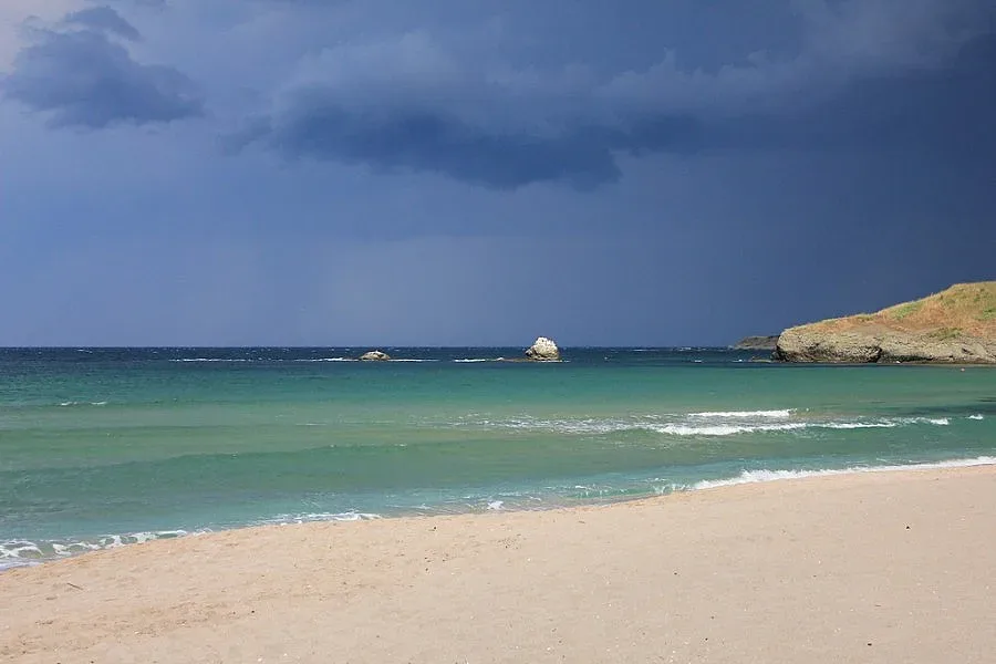 Взривиха военната мина край плаж "Корал" /ОБНОВЕНА/