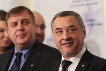 Каракачанов защити Валери: Слънчев бряг не е курорт за купон