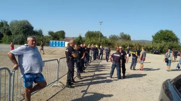 И спасителите на протест срещу акциите на Симеонов