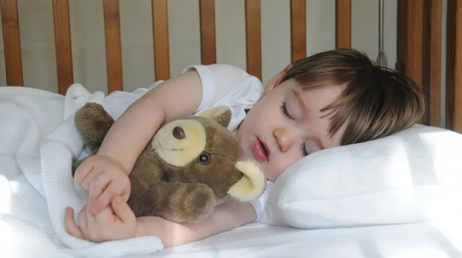 Дават европари на семейства за бавачки