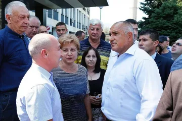 Бойко: Ще събираме по 1,5 милиарда годишно от тировете с ТОЛ системата /ОБНОВЕНА/