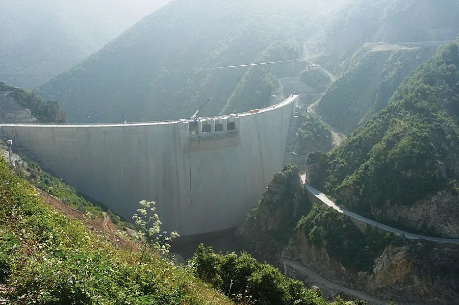 "Цанков камък" - от "Осанна!" до "Разпни го!"