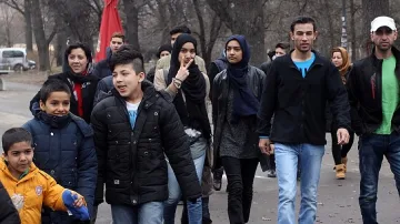 Дали сме статут на бежанци на 561 човека