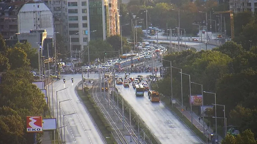 Протест срещу небостъргач в София